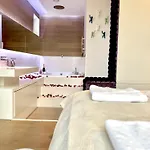 Sky & Luxury Apartman *