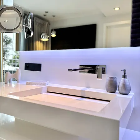 アパート Sky & Luxury ワルシャワ