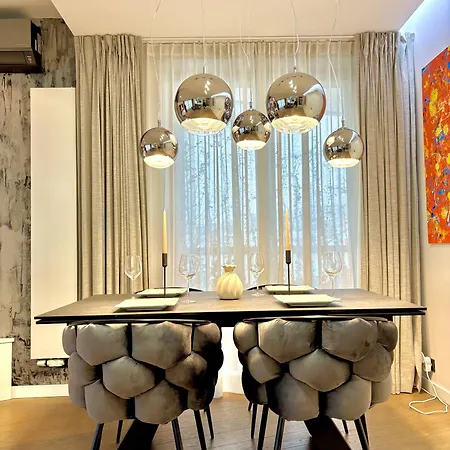 Sky & Luxury شقة وارسو
