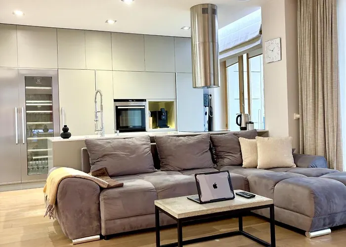 Sky & Luxury アパート *