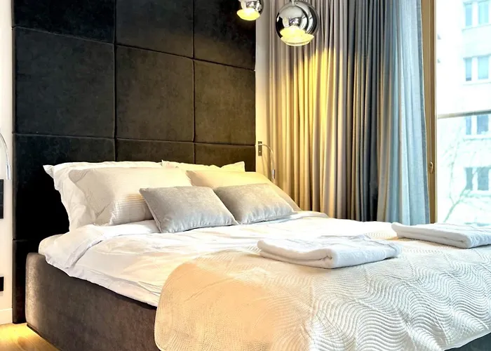 アパート Sky & Luxury ワルシャワ