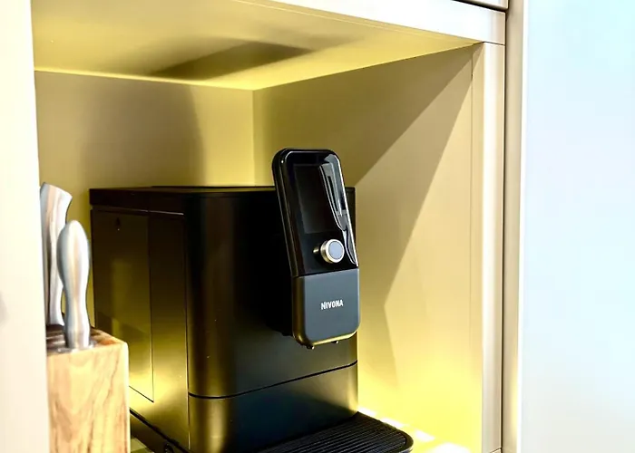 Sky & Luxury アパート