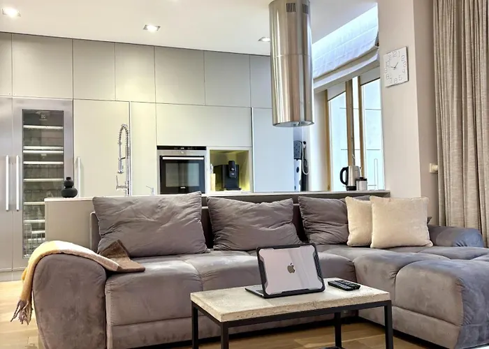 Sky & Luxury アパート *