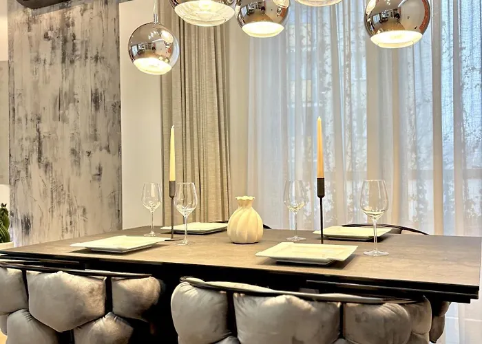 アパート Sky & Luxury ワルシャワ